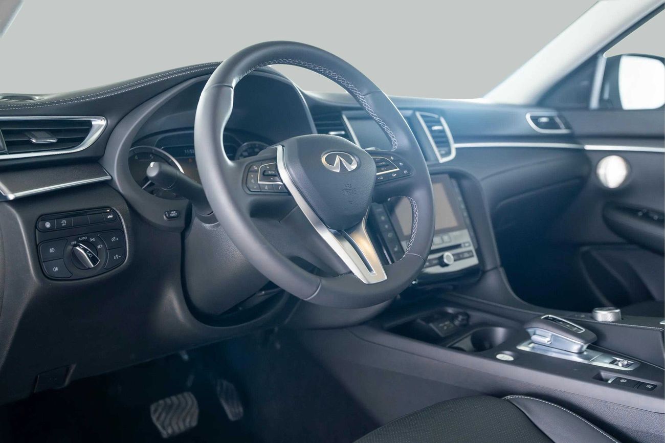إنفينيتي QX50 LUXE 2.0