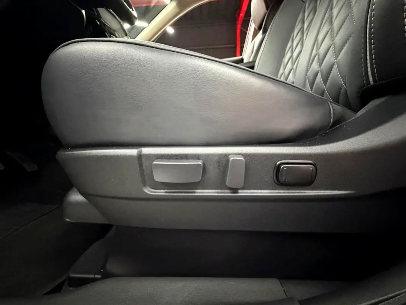 Mitsubishi Outlander 882/M| Downpayment | Leather and Sunroof | Original Paint |