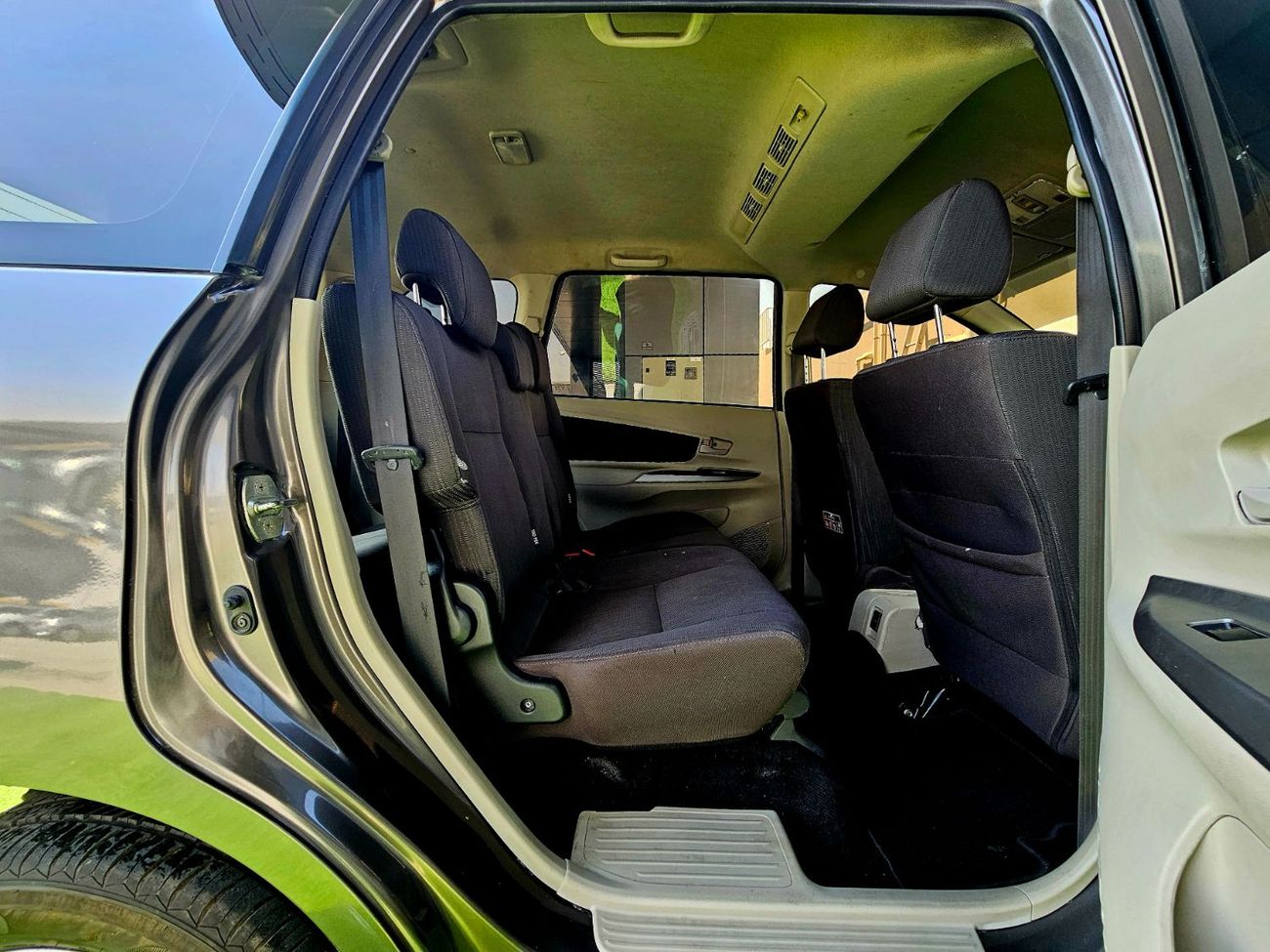 تويوتا أفانزا / PASSENGER 7 SEATS/ LOW MILEAGE