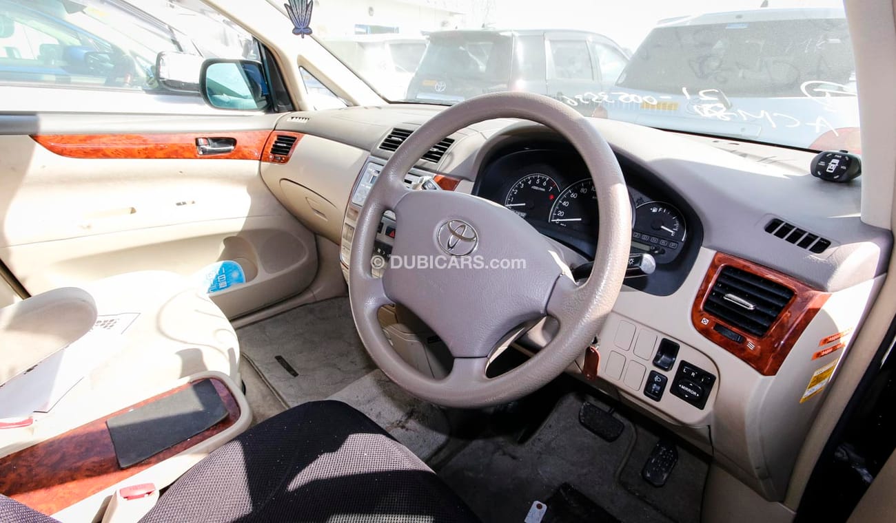 تويوتا إبسام 240 i