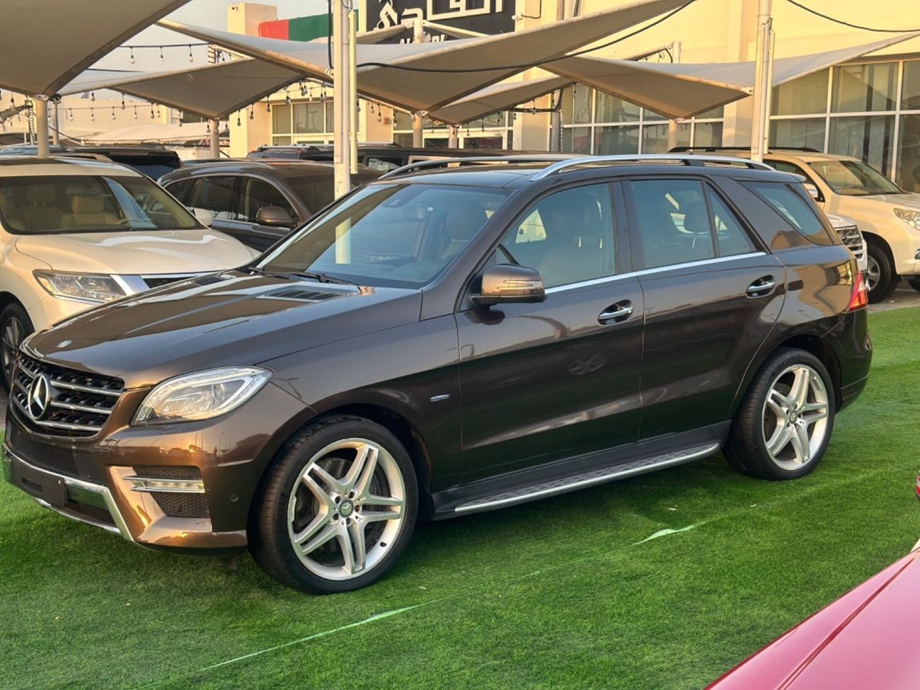 Mercedes-Benz ML 350 AMG MERCEDES BENZ ML350 MODEL 2013 GCC CAR PERFECT CONDITION INSIDE AND OUTSIDE FULL OPTION PANORAMI