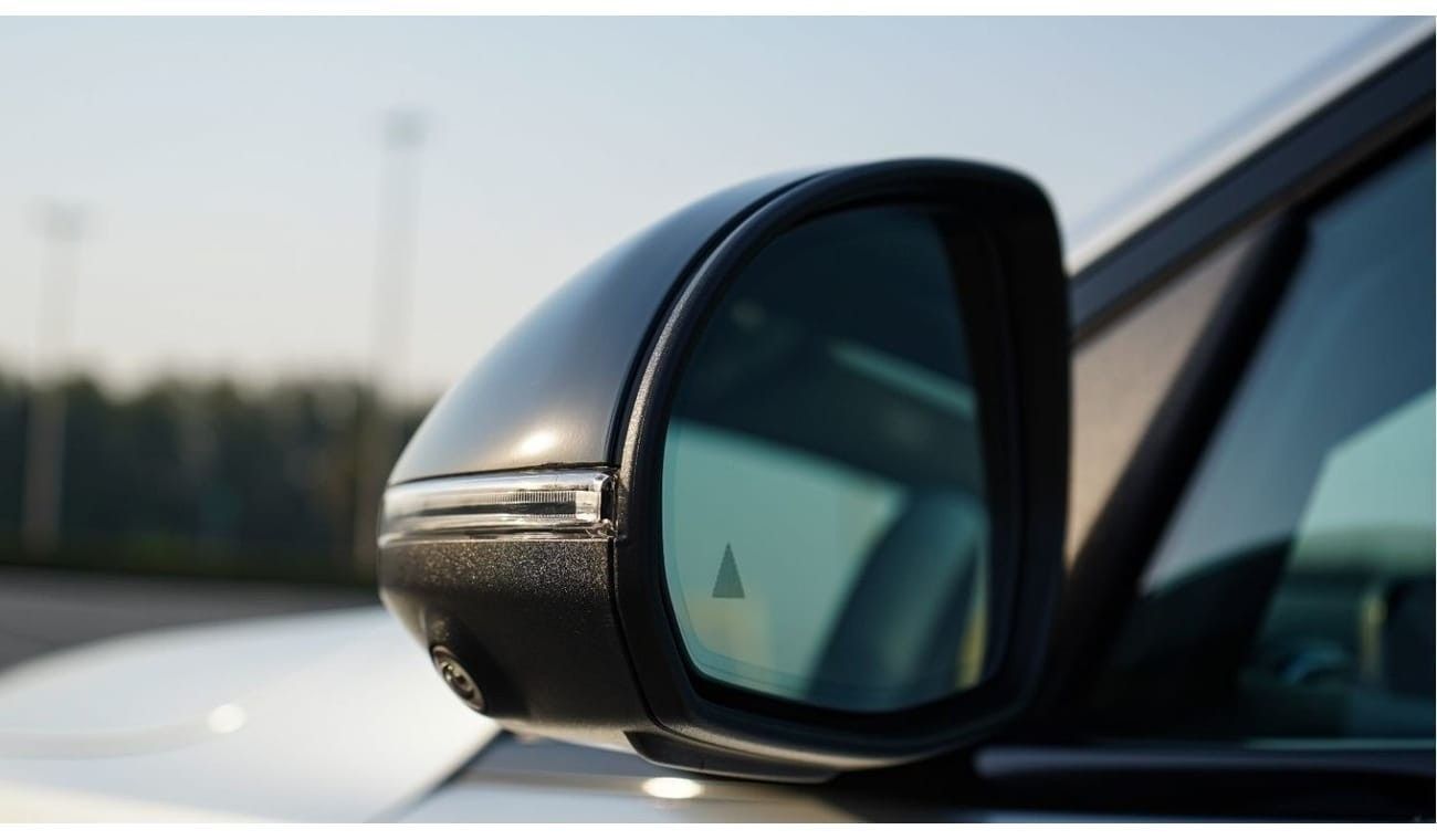 Mercedes-Benz C 300 3years warranty, 2 years free service, free registration, contact number 0507273386