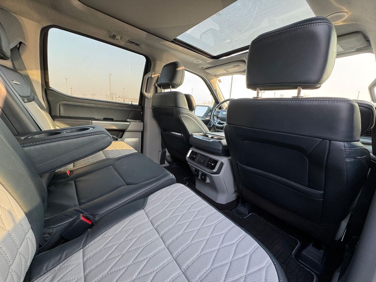 فورد F 150 Limited 3.5L Petrol Ecoboost V6 2022 Export Price @ 210,000 AED