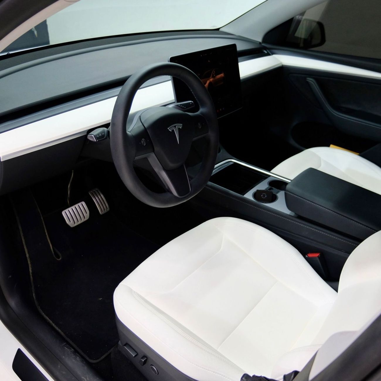 Tesla Model Y Long Range (AWD) AED 2,252/ Monthly l 0% Down Payment l Long Range l Agency Warranty