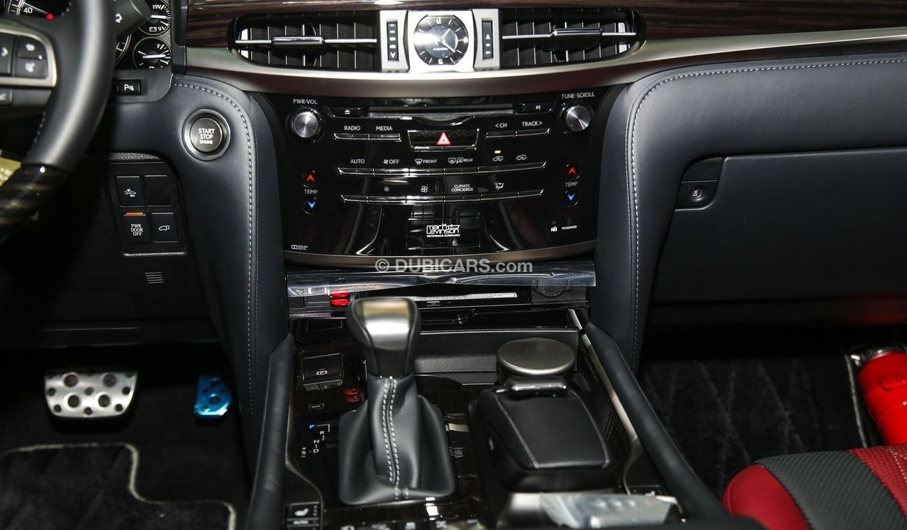 Lexus LX 570 Black Edition S