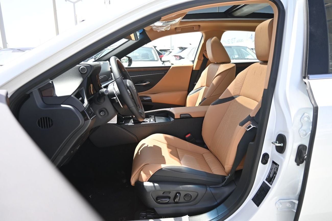 Lexus ES350 Exclusive 3.5L Lexus ES350 3.5L V6 Petrol, Color White Model 2025
