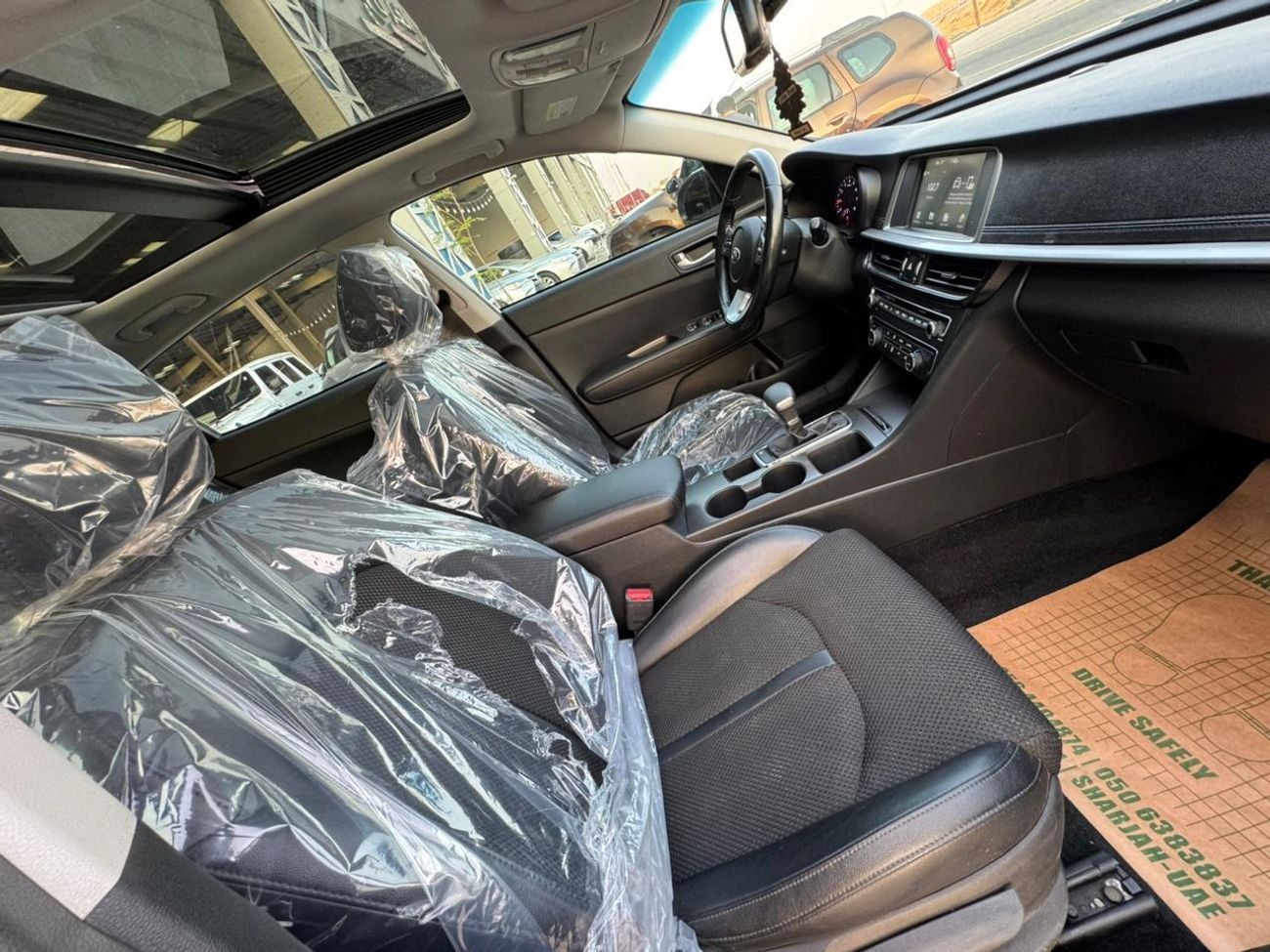 Kia Optima Si 2.4L 2.4L V4 / PANORAMIC SUNROOF / LEATHER / ROAD ASSIST / RIMS / IN PERFECT CONDITION