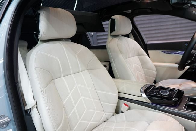 BMW 740i M SPORT, миниатюра 27