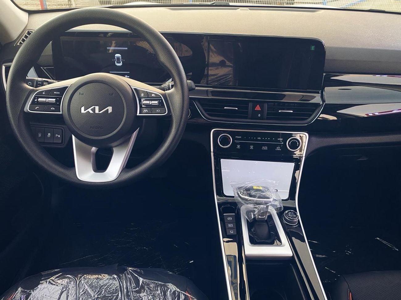 كيا سيلتوس SX Std 1.6L (123 HP) Std 1.5L (123 HP)