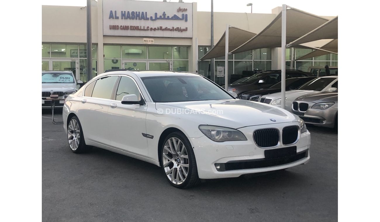 BMW 750Li BMW 750 model 2012 GCC car prefect condition full option sun roof leather seats back camera back air