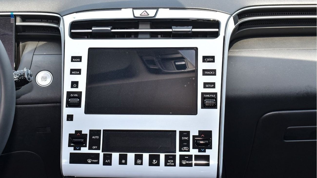 Hyundai Tucson 1.6T - Radar - Panoramic sunroof - 19" Alloy - DVD - Leather Seats - Electric seats