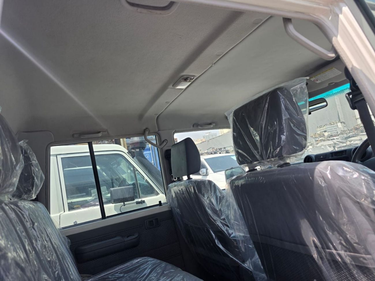 Toyota Land Cruiser Pick Up DIESEL RIGHT HAND DRIVE 4.5L ,2O15 MODEL ONLY FOR EXPORT AVAILABLE