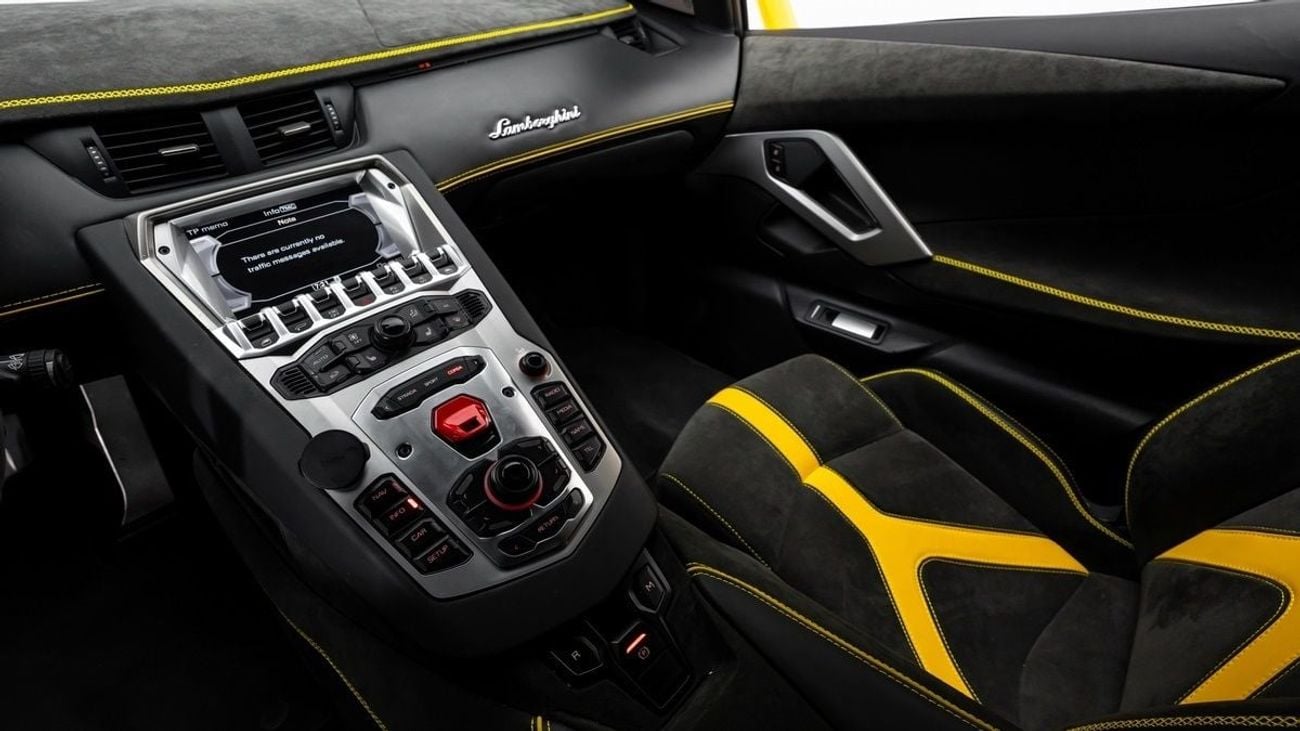 Lamborghini Aventador LP 700-4 - 2014 - GCC Specs