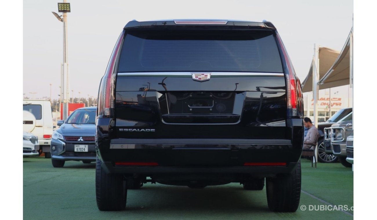 Cadillac Escalade Premium