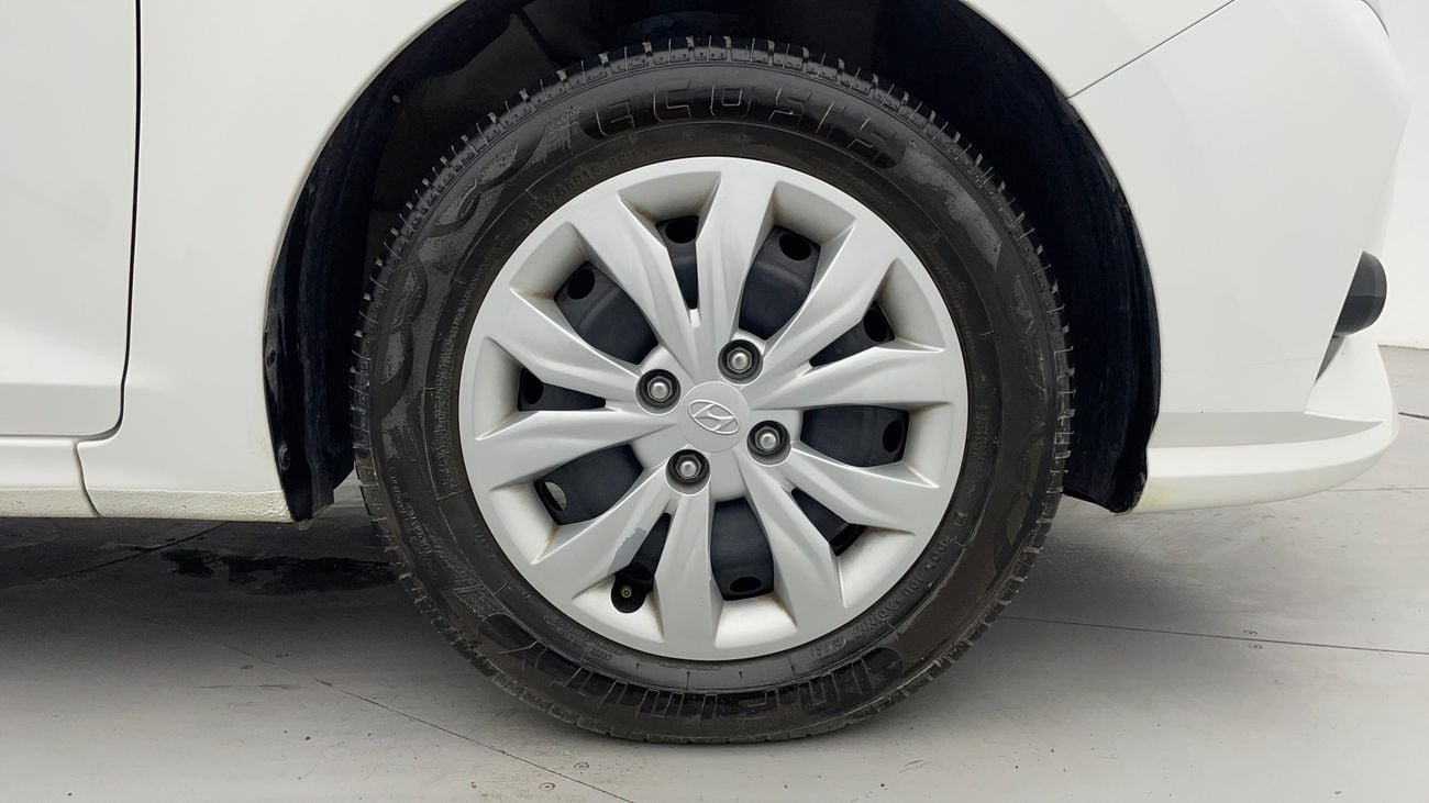 Hyundai Accent GL 1.6 | Zero Down Payment | Free Home Test Drive