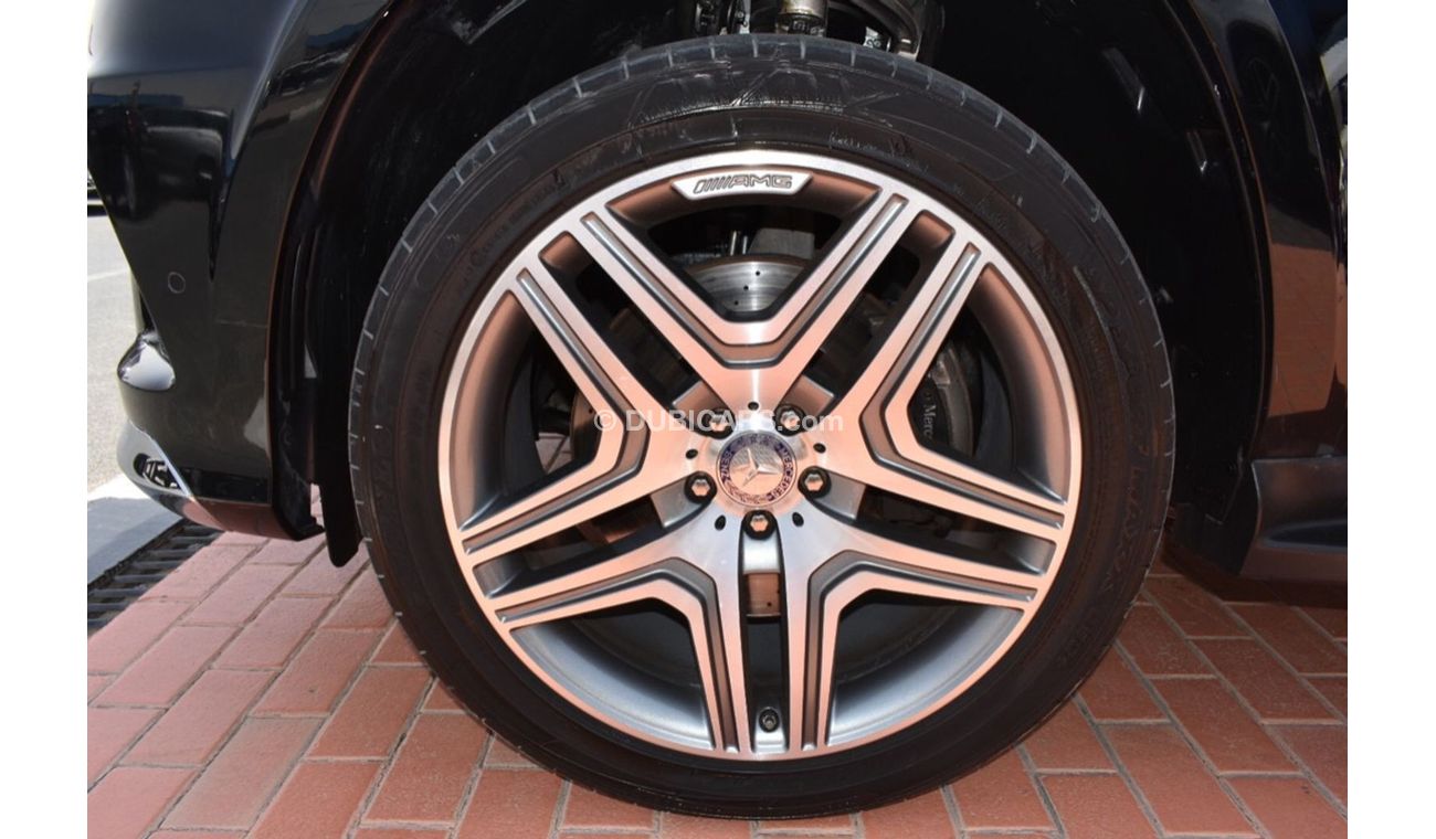 Mercedes-Benz GL 500 Mercedes Benz GL500 gcc