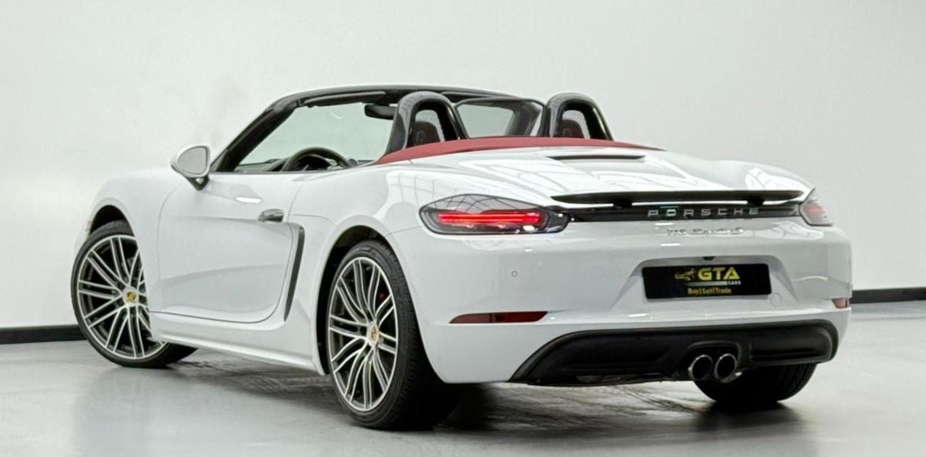 بورش بوكستر 718 S 2.5L A/T 2018 Porsche 718 Boxster S, Sport Chrono Package, Fully Loaded, Excellent Condition, GCC
