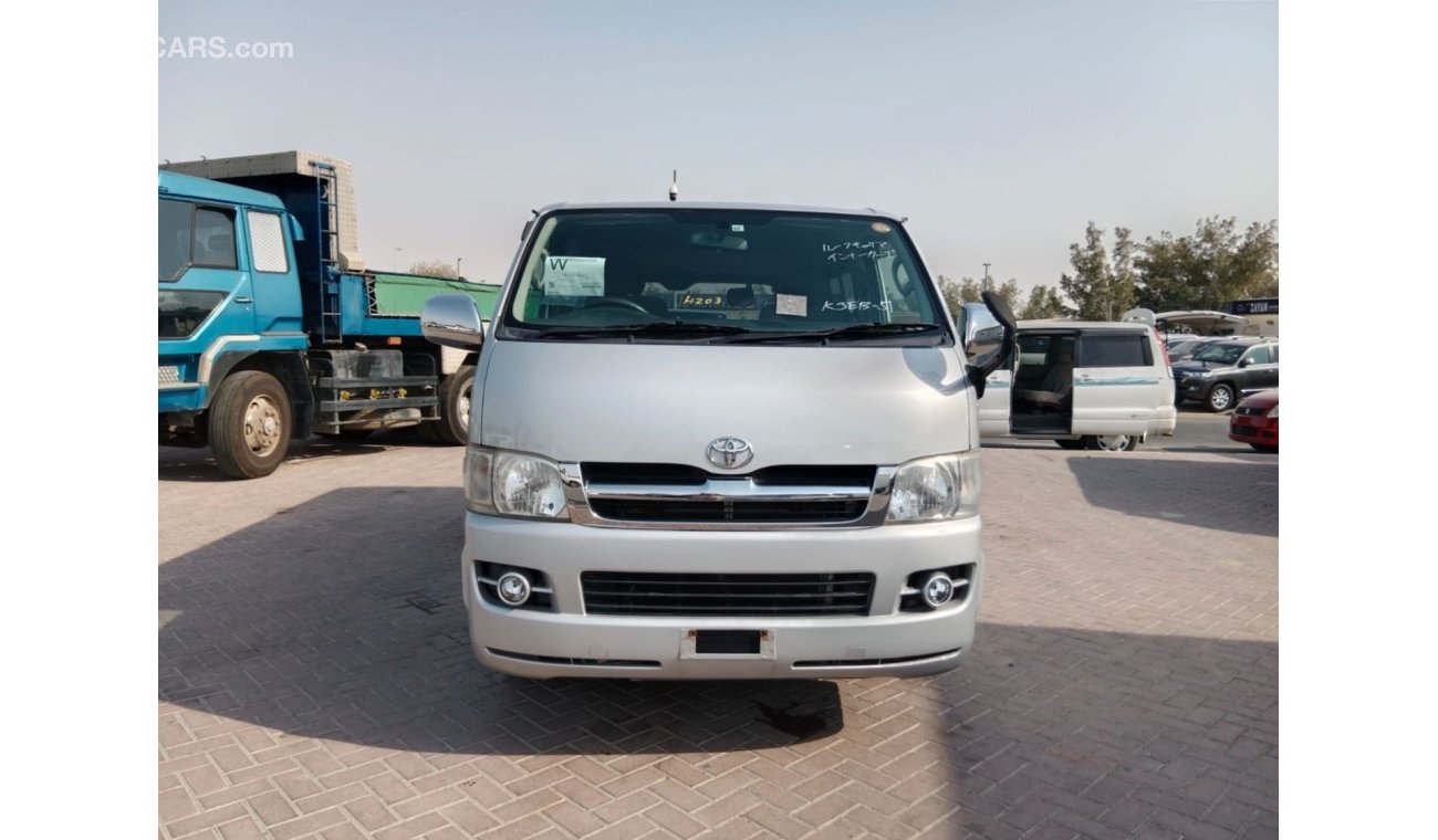 Toyota Hiace TOYOTA HIACE VAN RIGHT HAND DRIVE (PM1442)