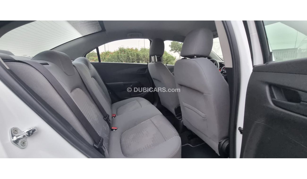 Chevrolet Aveo LS - WHT_GRY - 2019
