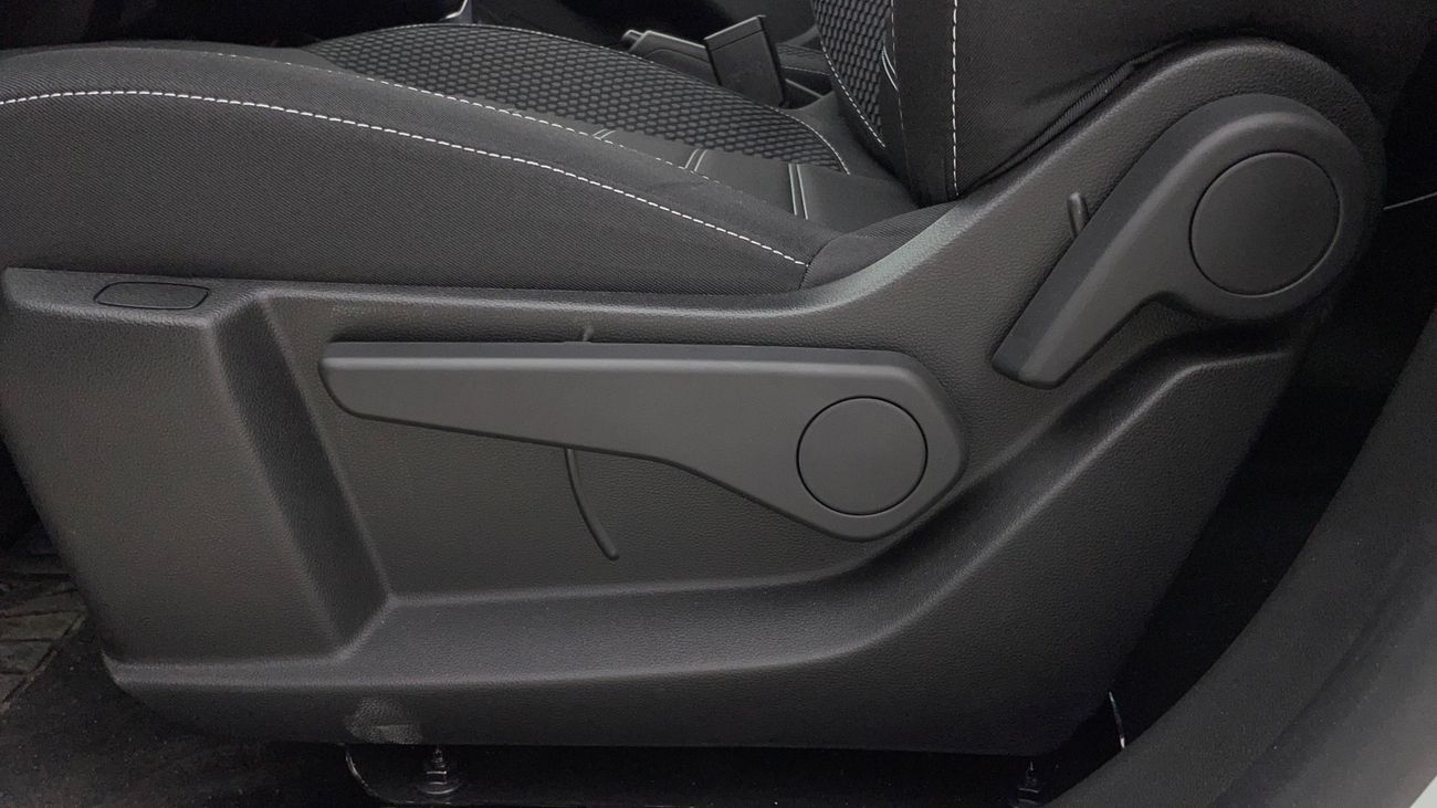 Renault Duster LE 1.6 | Zero Down Payment | Home Test Drive