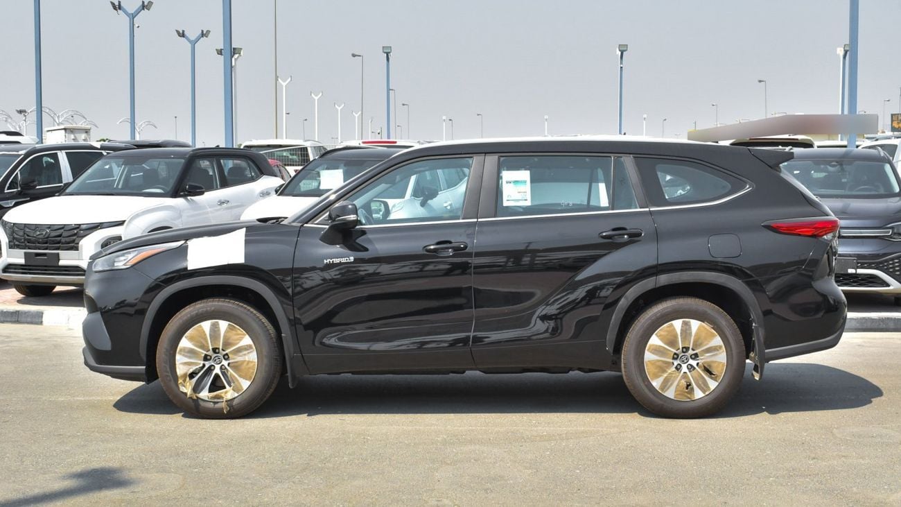 Toyota Highlander GLE 2.5 HYBRID, SUNROOF, ELECTRIC SEAT, MODEL 2026