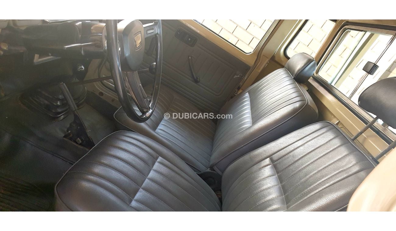 Toyota Land Cruiser Pick Up FJ45