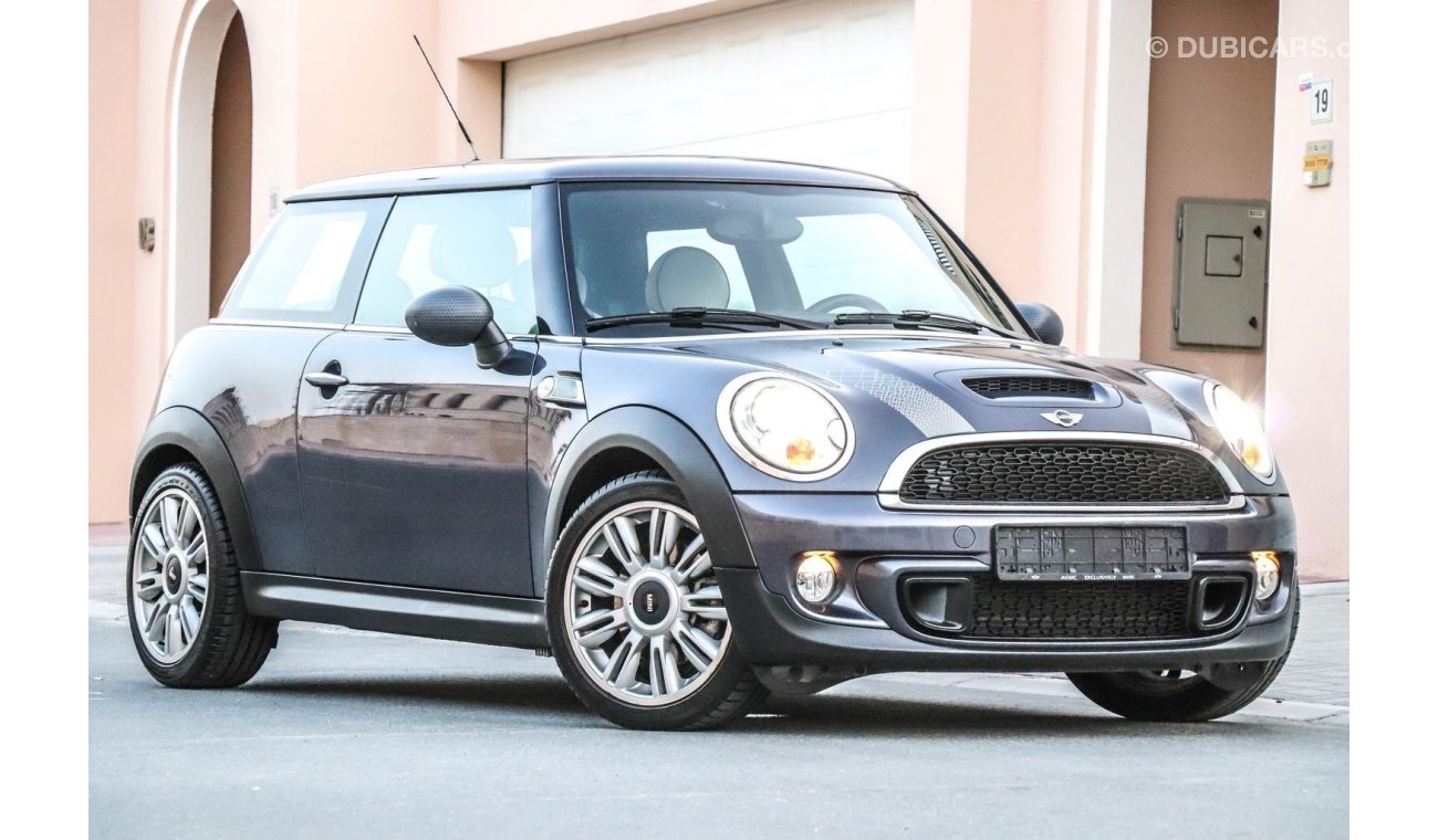 Mini Cooper S 2013 GCC under  Warranty with Zero Down-Payment.