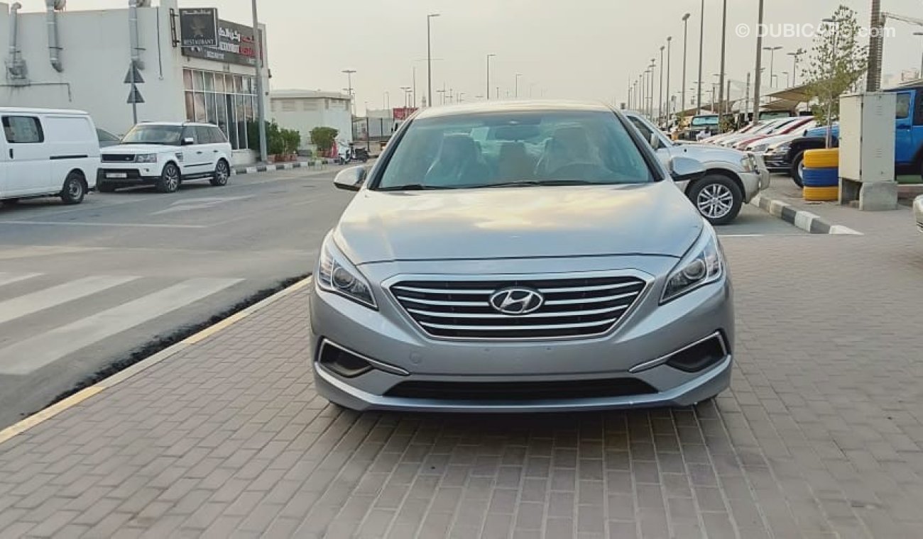 Hyundai Sonata SE - Very Clean Car