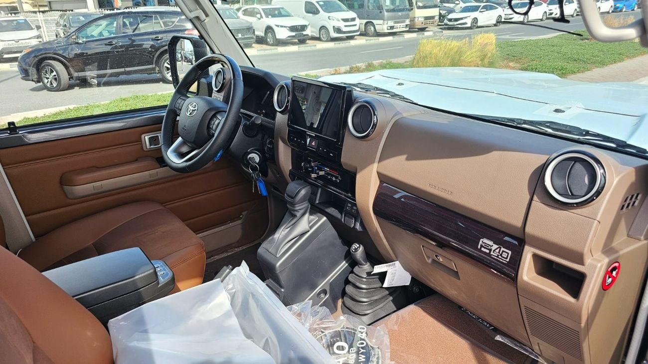 تويوتا لاند كروزر بيك آب Toyota Land Cruiser Pick Up LC79 DOUBLE CABIN LX-Z A/T 4.0 V6 EXPORT ONLY