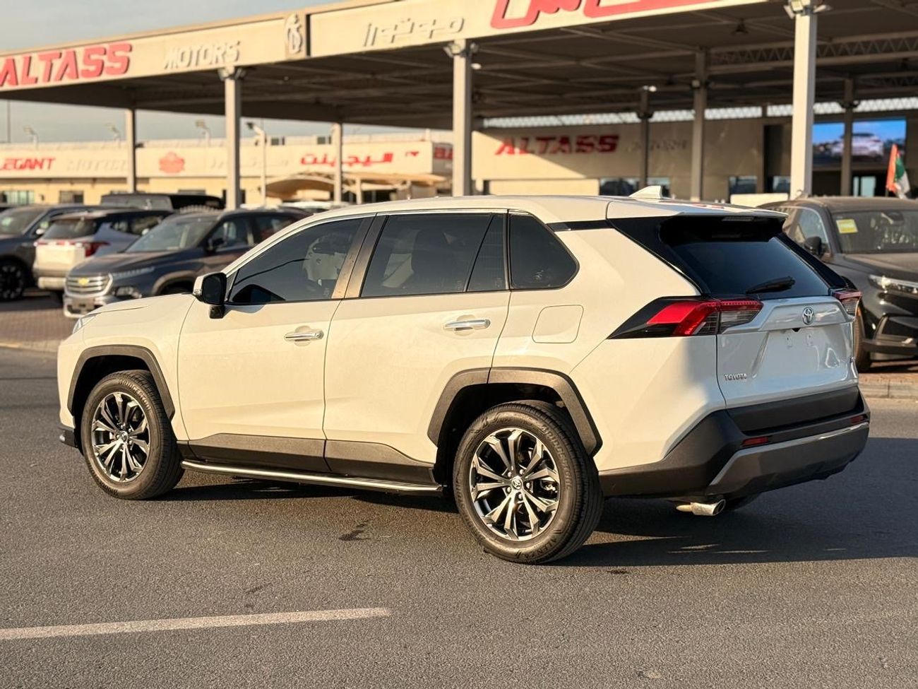 Toyota RAV4 2.0 L Full Option 360 camera, leather seat Push start, push start 2023 Japan car