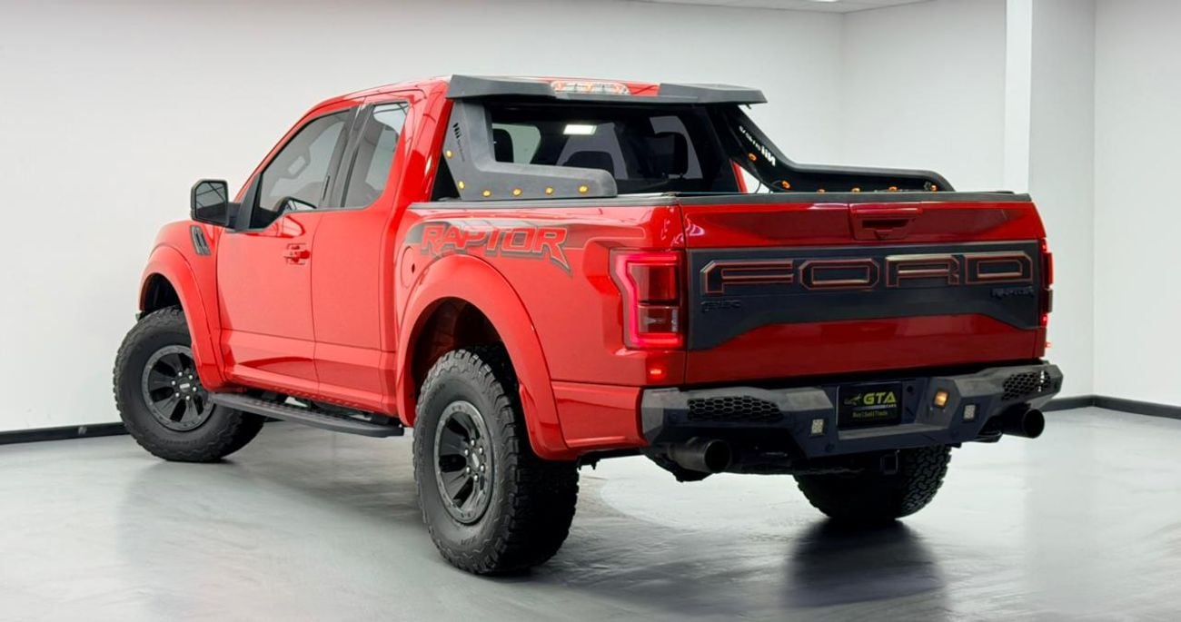 Ford F-150 2018 Ford F-150 Raptor, Full Service History, Carbon Fiber Interior, Excellent Condition, GCC