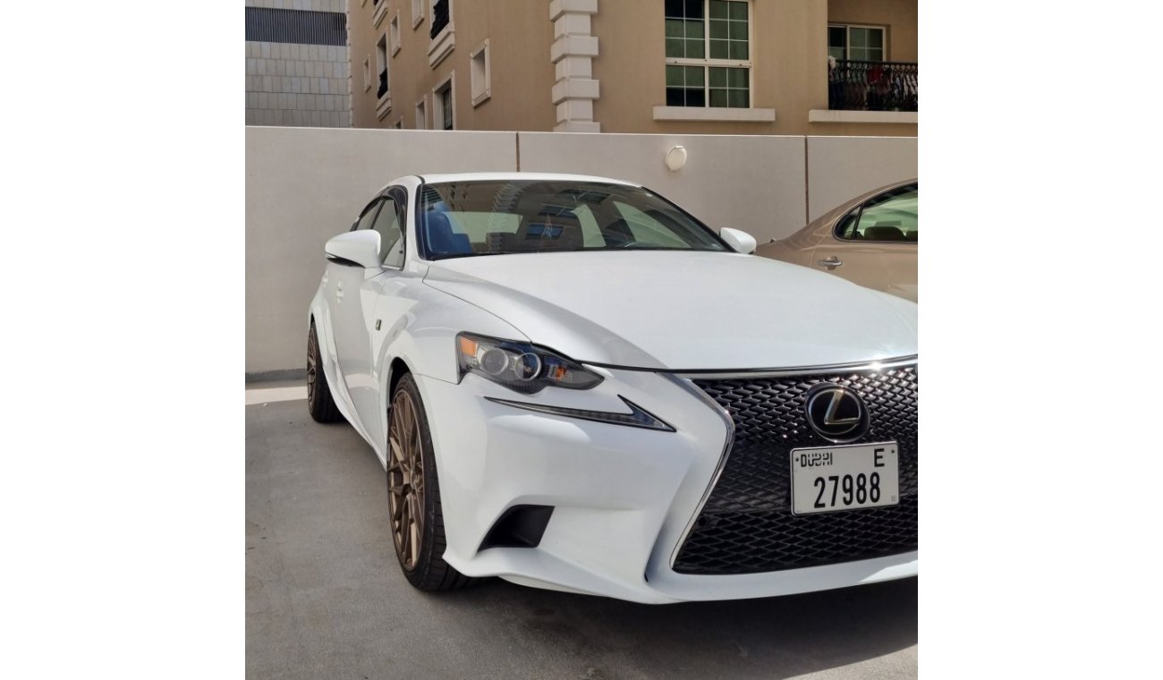 لكزس IS 250 F Sport