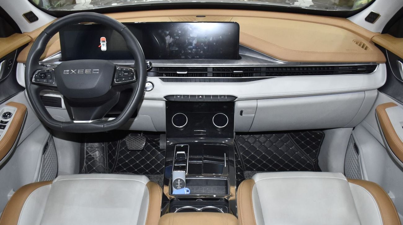 Exeed LX FLAGSHIP EXCELLENT DEAL for our Exeed LX 230T ( 2025 Model ) in Silver Color GCC Specs