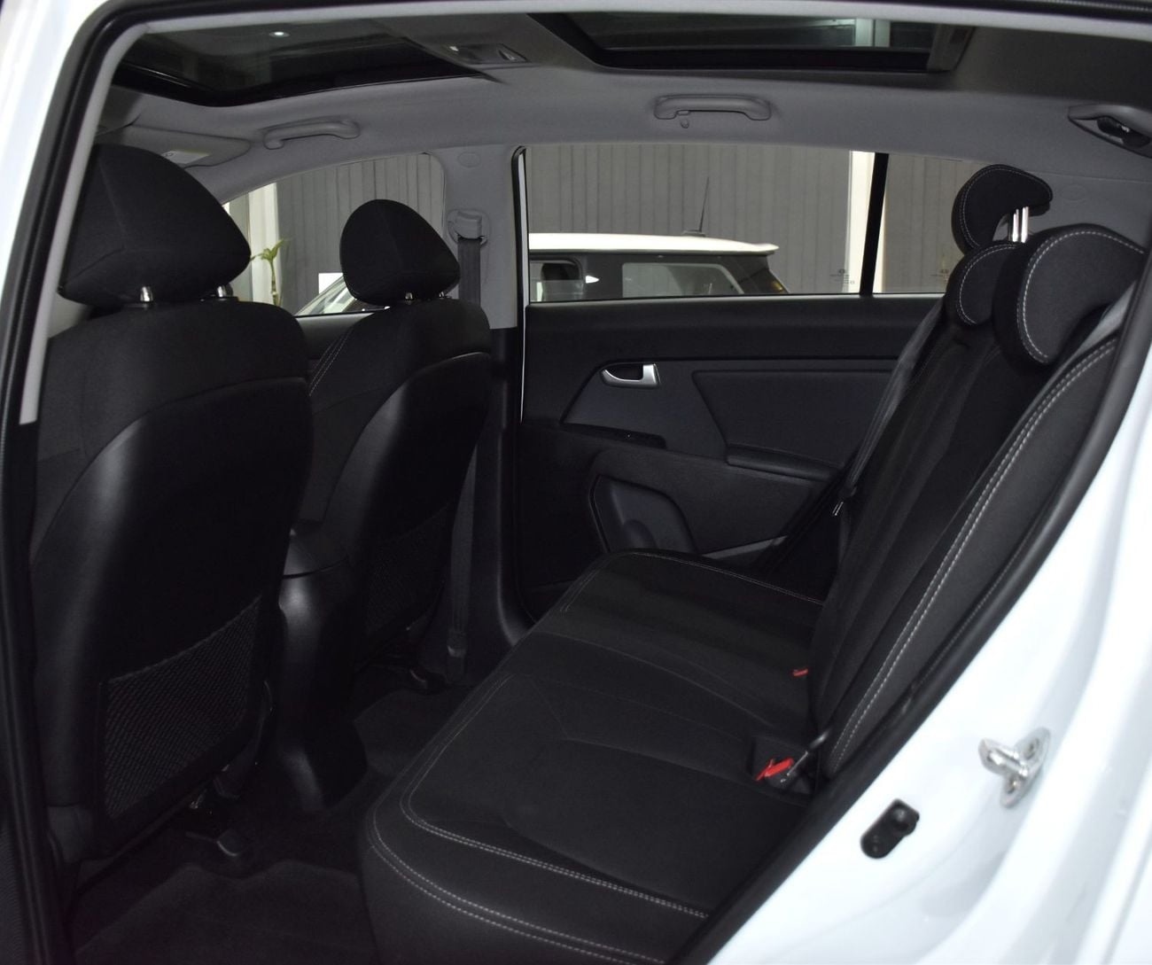 كيا سبورتيج EXCELLENT DEAL for our KIA Sportage ( 2016 Model ) in White Color GCC Specs