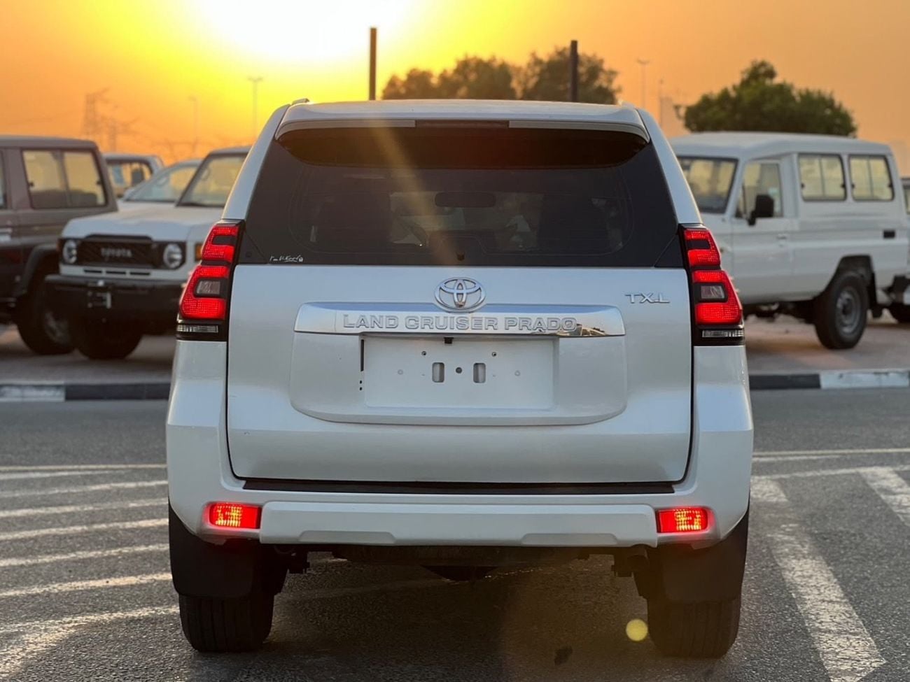 Toyota Prado 2018 Toyota Prado TXL 2.7L V4- AWD 4x4 - No accident  Rear Camera & Sensor -Leather Seat -