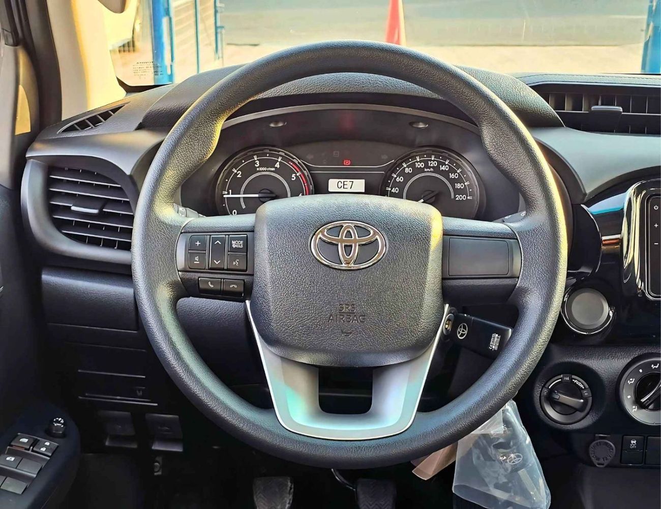 تويوتا هيلوكس NARROW BODY DOUBLE CABIN/ CDP, DECK GUARD FRAME, DIESEL MT 2.4L V4 4WD (CODE#HMD)