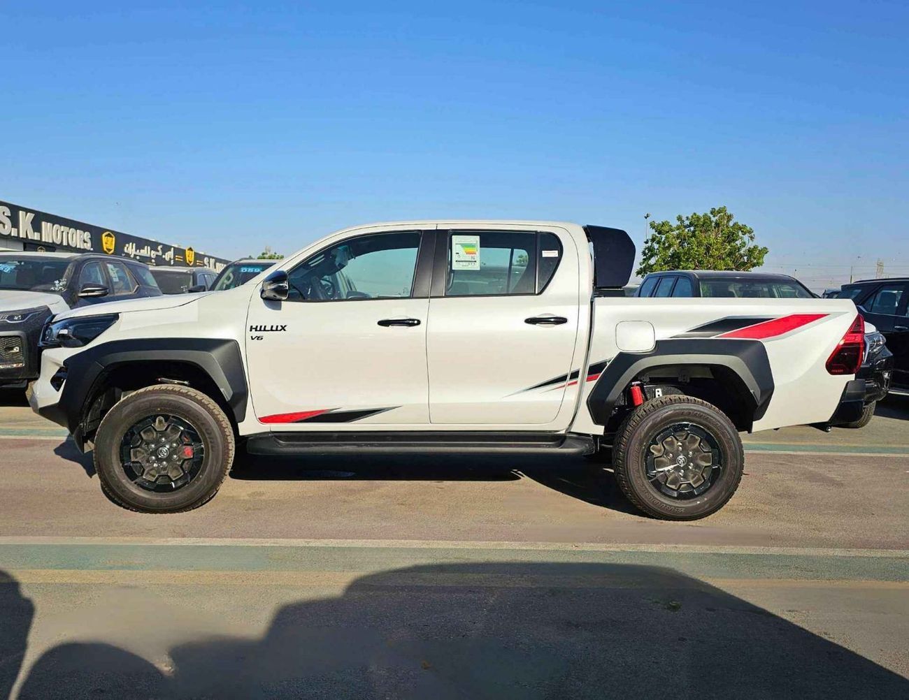 Toyota Hilux GR SPORT / EURO 4 / A/T / 4.0L V6 PETROL / 360* CAMERA / LEATHER SEATS / FULL OPTION (CODE # 69087)