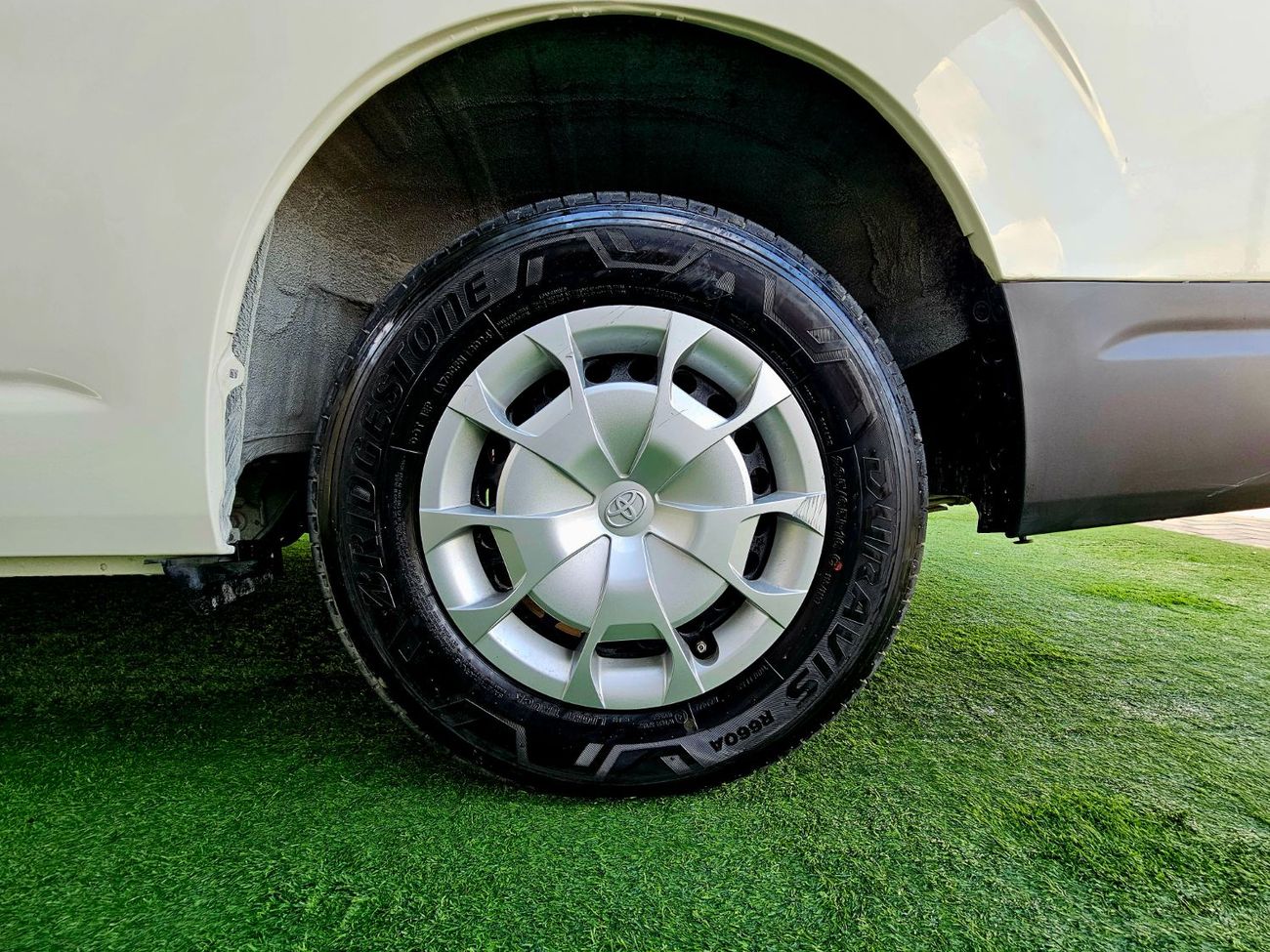 تويوتا هاياس AUTOMATIC PATROL/ 3.5 V6/ 13 SEATS / LOW MILEAGE/ PASSENGER