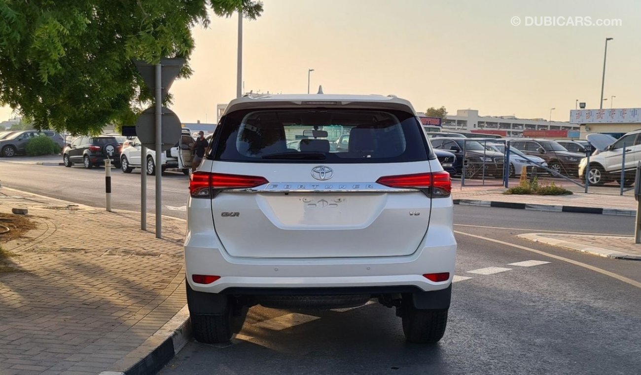 Toyota Fortuner Toyota Fortuner GXR V6 2018 GCC Perfect Condition Low Mileage