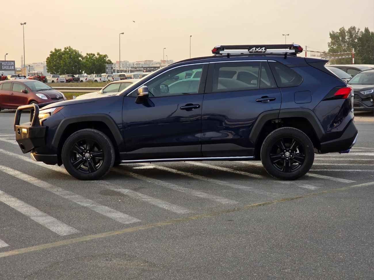 Toyota RAV4 2023 Model Sunroof , Push button , leather seats and trunk automatic