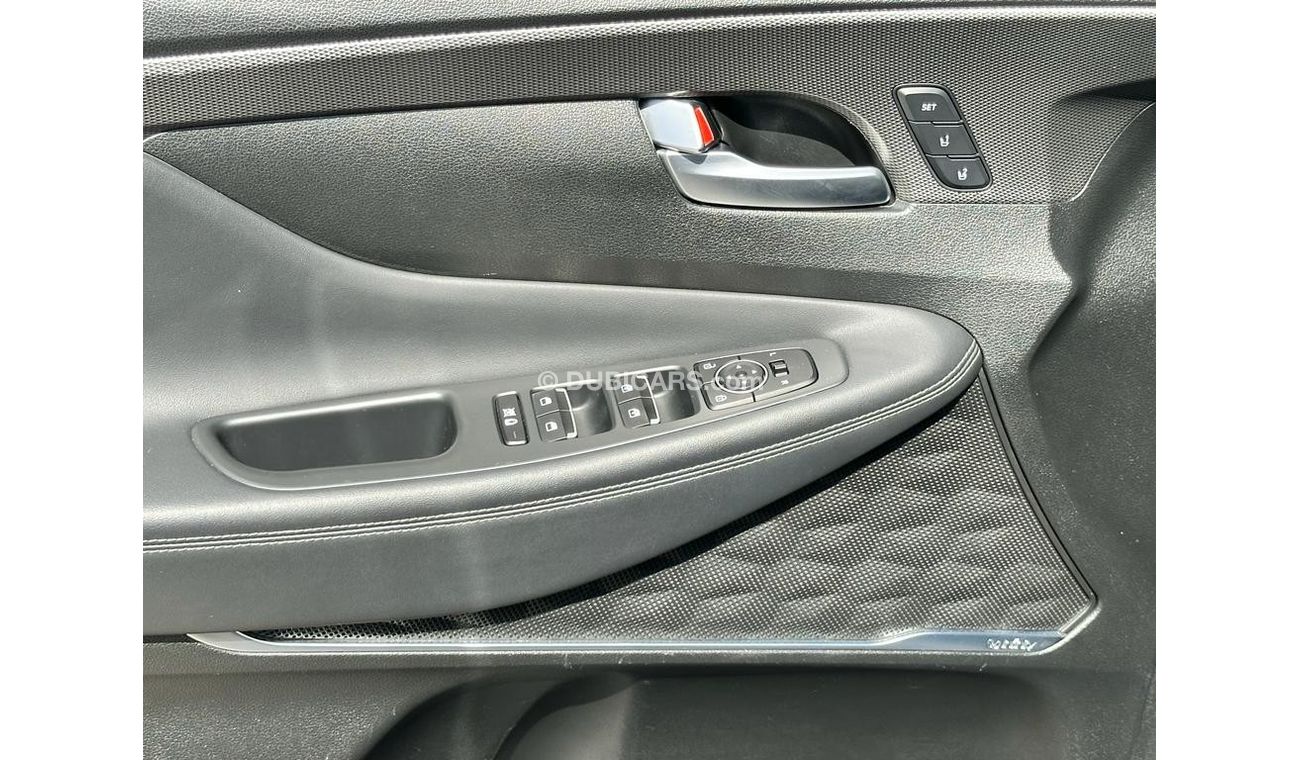 هيونداي سانتا في