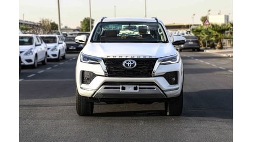 تويوتا فورتونر Get 2023 Toyota Fortuner 4X4 2.8 18'I AL - Platinum White inside Chamois