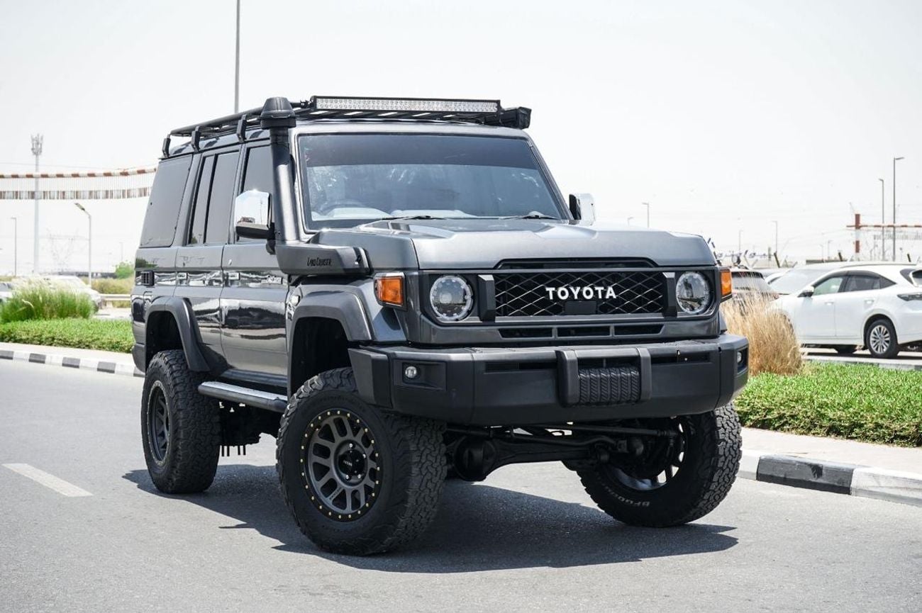 Toyota Land Cruiser 70 Hardtop Diesel RHD DOOR-5
