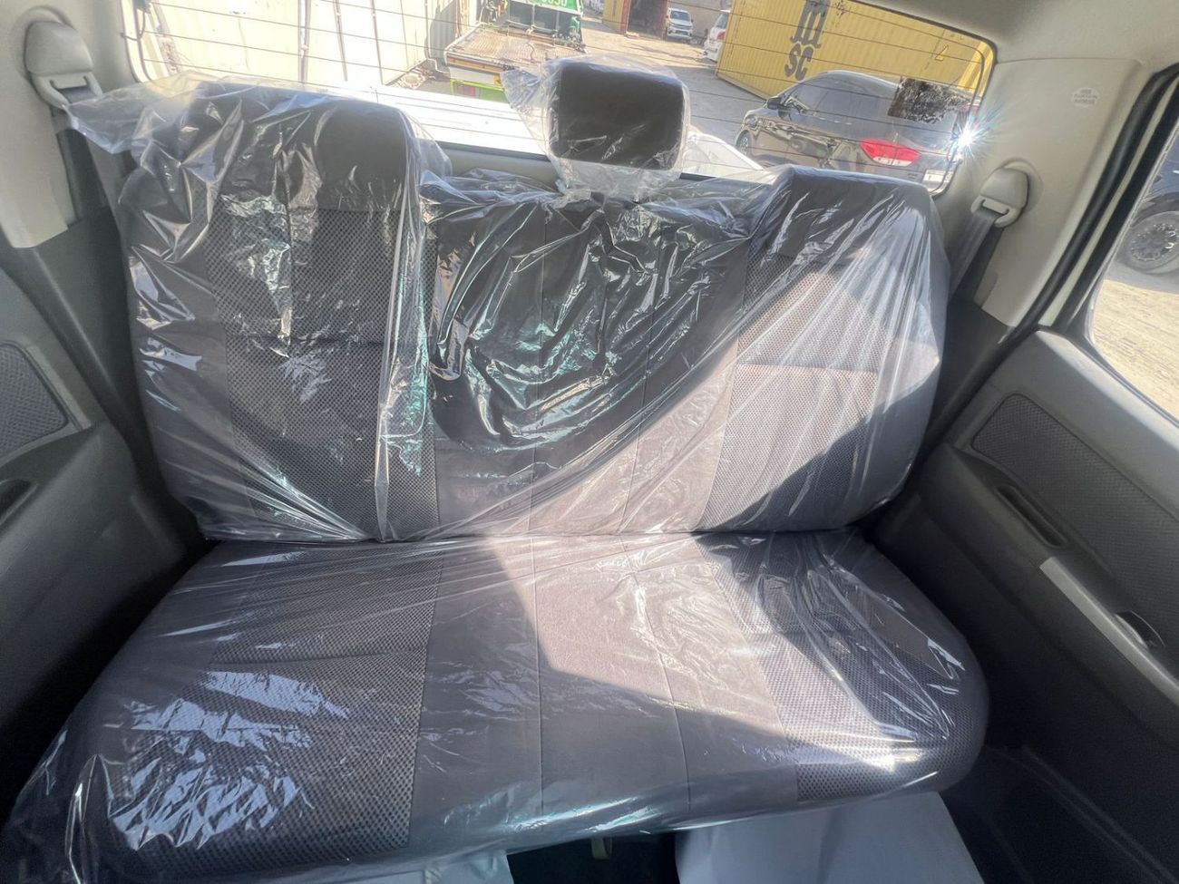 Toyota Hilux diesel 3.0 liter ,right hand drive 2013 model automatic only for export available