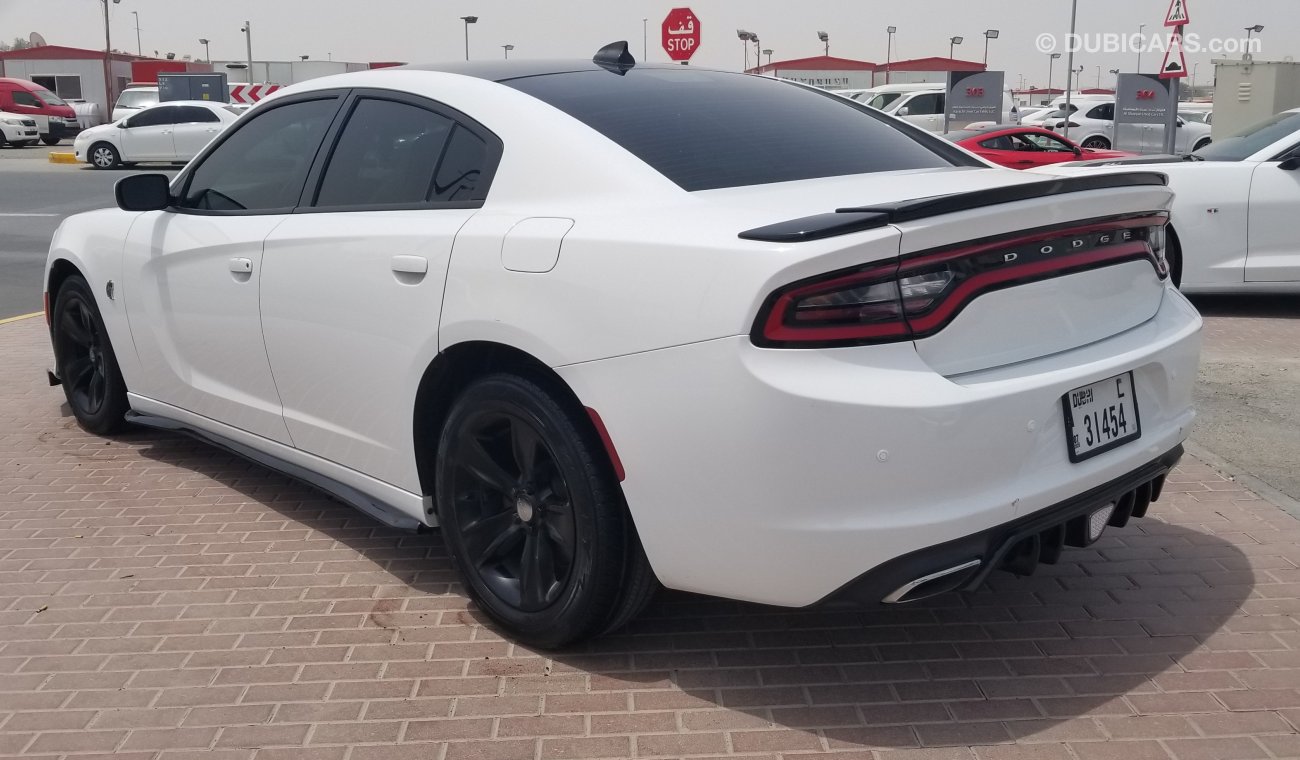 دودج تشارجر DODGE CHARGER / V6 / 3.6 LT/SRT KIT / MARVELLOUS CONDITION