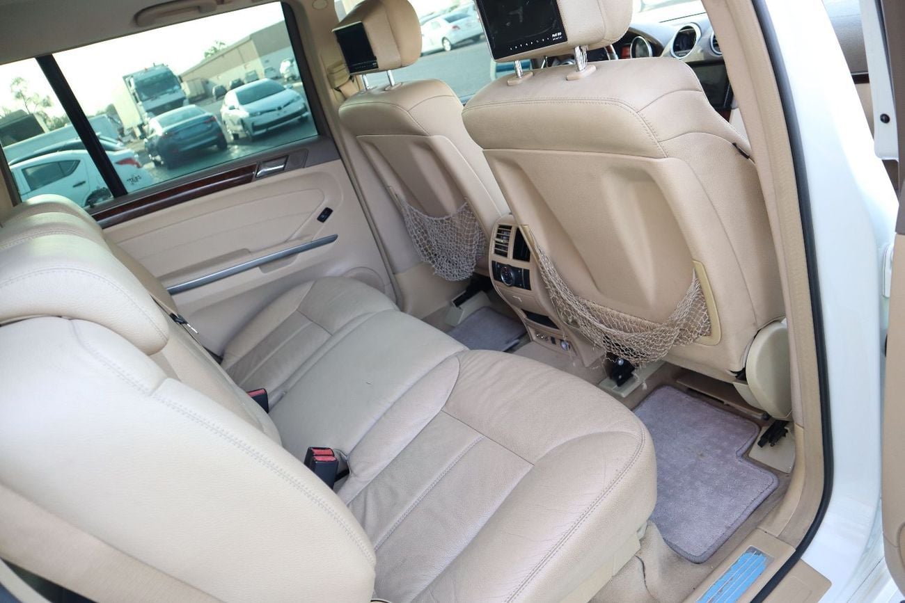 مرسيدس بنز GL 450 Mercedes-Benz GL 450 4.7L GCC FULL OPTION