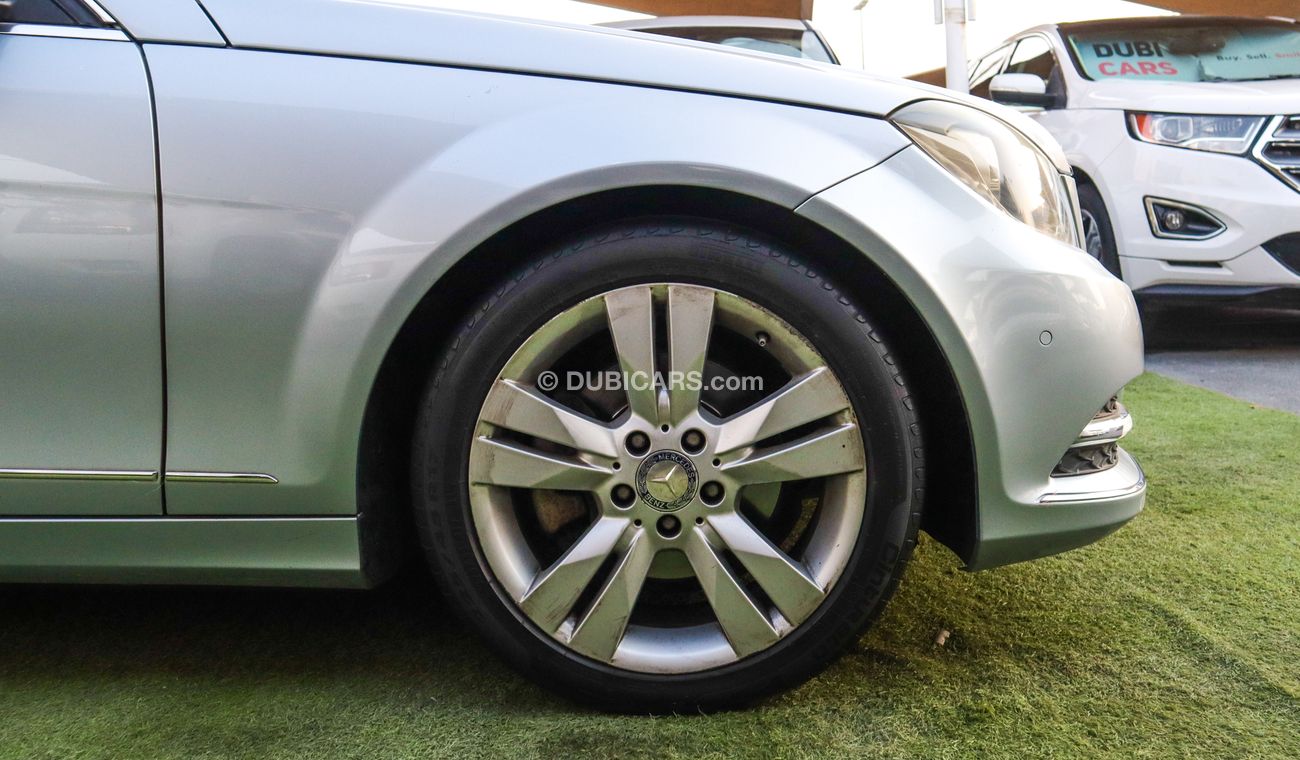 Mercedes-Benz C 200 Gulf panorama model 2013 silver color cruise control in excellent condition, you do not need any exp