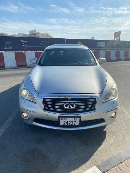 إنفينيتي Q70