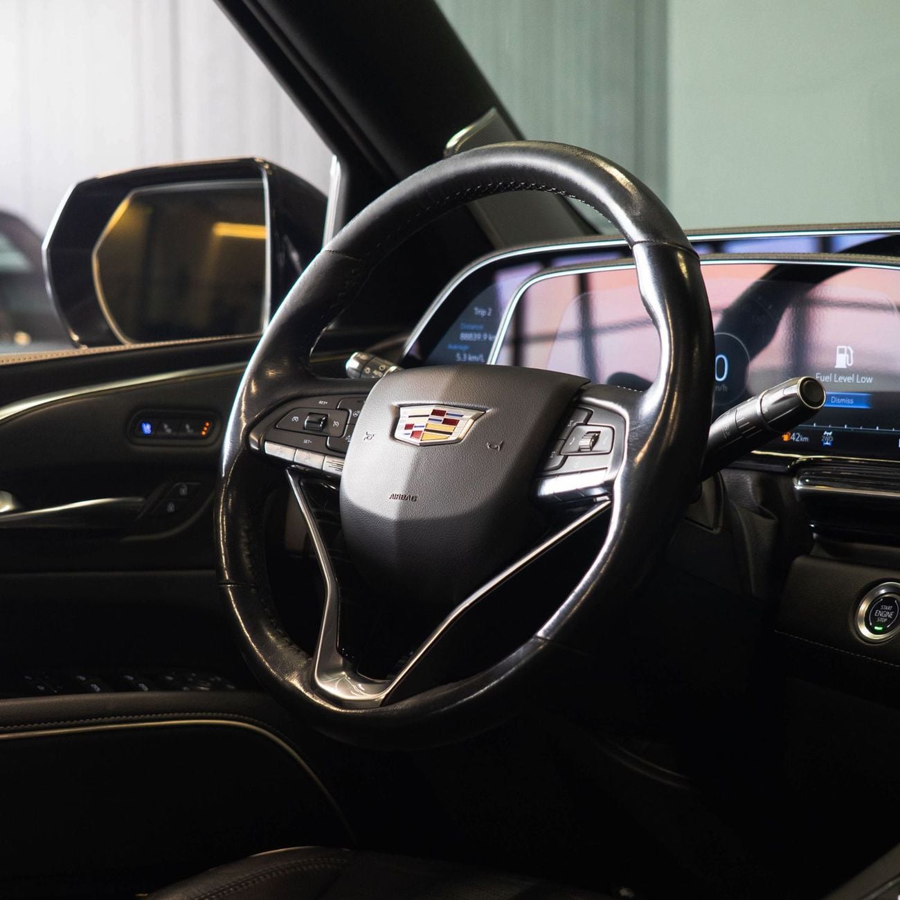 Cadillac Escalade AED 3,832 P.M • 0% Downpayment • Cadillac Escalade Premium Luxury Platinum  • 1 Year Warranty