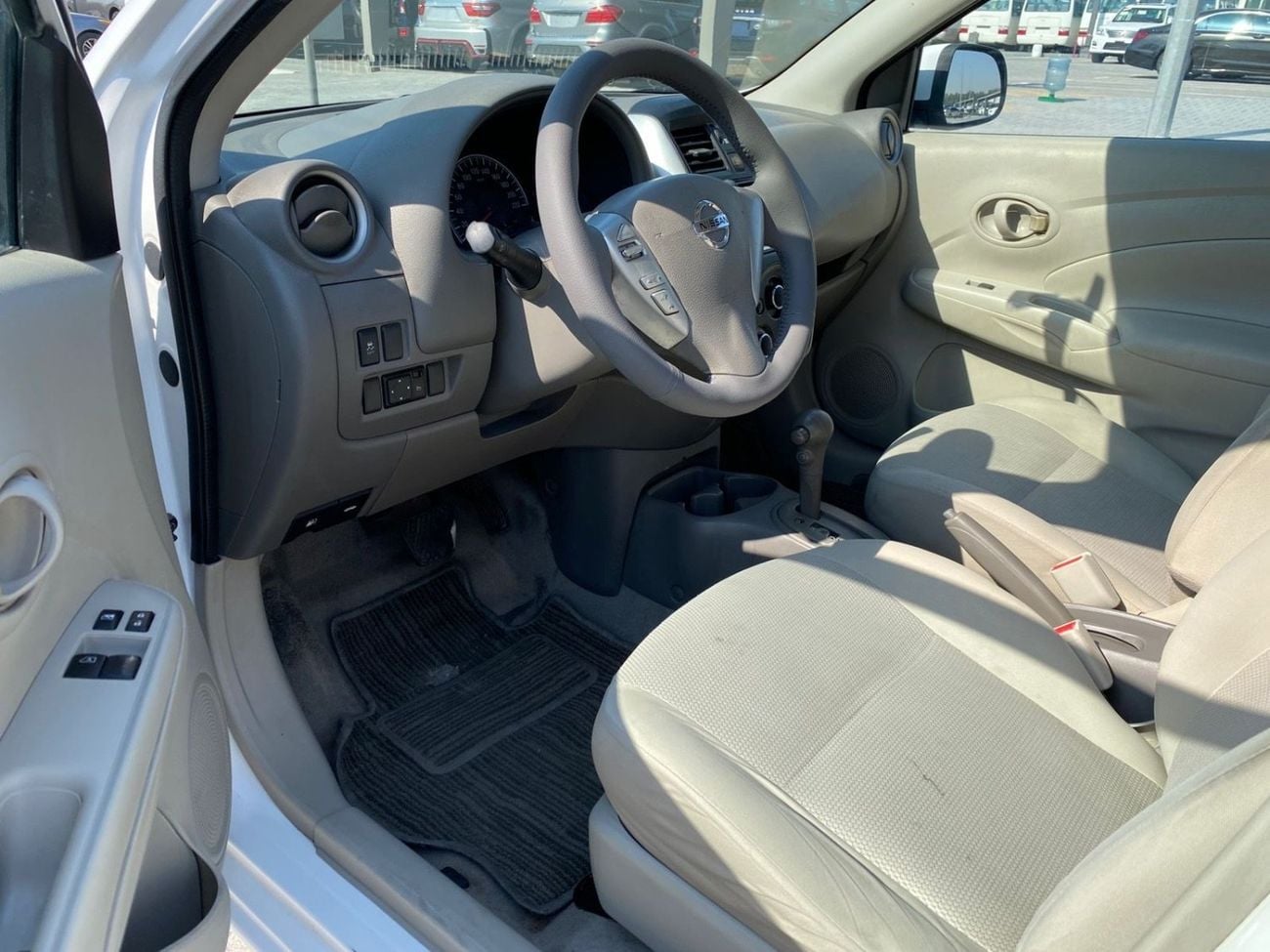 Nissan Sunny SV